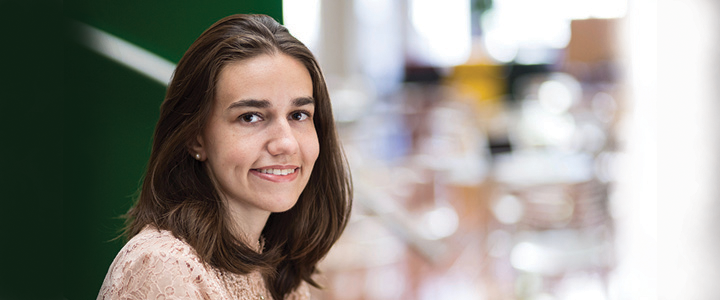 Graduate Student Ilinca Ciubotariu recipient of The Puskas Memorial Fellowship. 